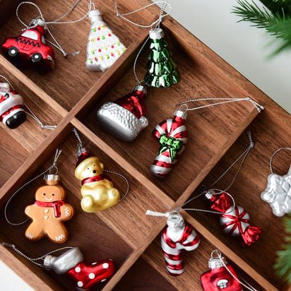 Festive Mini Ornament Set – Cozy Christmas Collection
